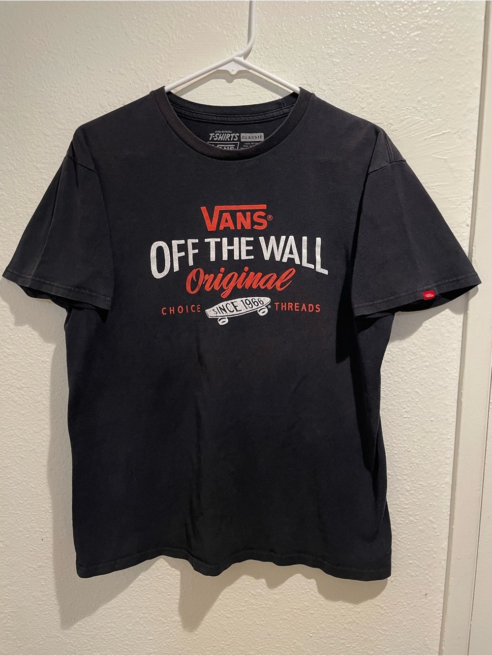 🛹 Vans Off The Wall Original Graphic Tee Skate Shirt Men's M Black Vintage Vibe